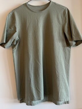 Lululemon Tshirt